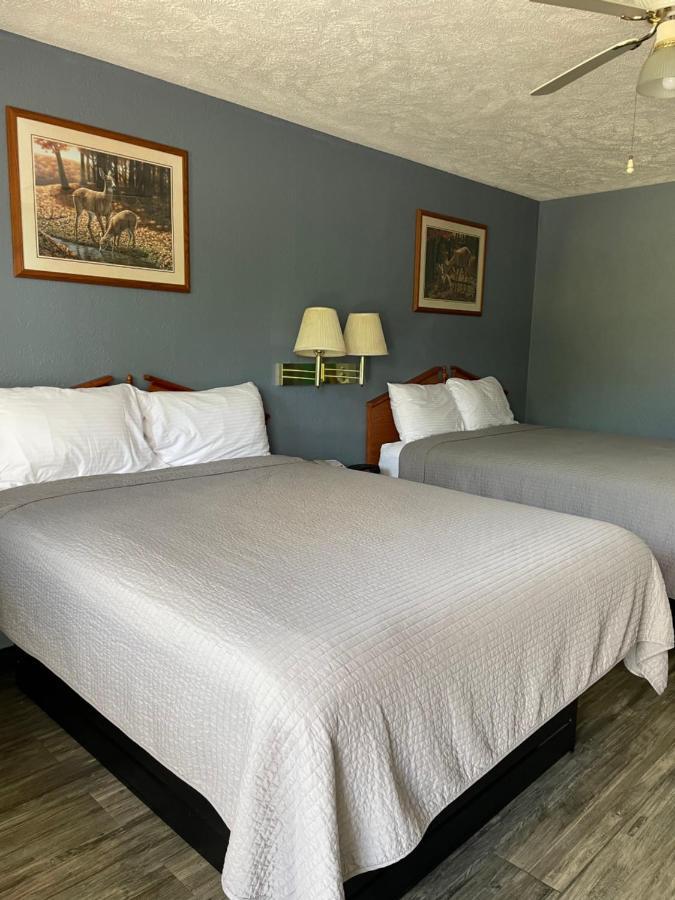 Deerfield Inn Adamsville Exteriör bild